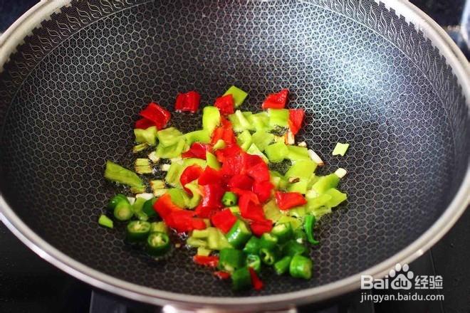 怎么样做美味的杭椒炒鹌鹑蛋