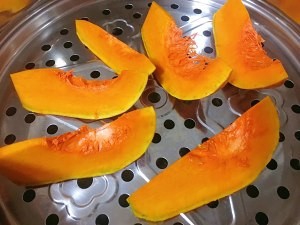 健康养生佳品南瓜小米粥(砂锅版)的做法