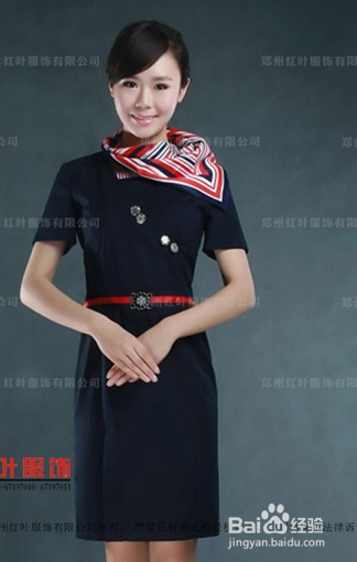 女士在正式场合如何着装端庄得体