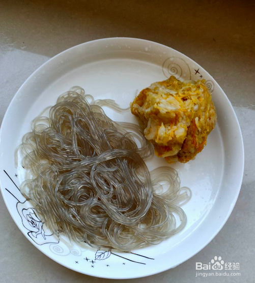 五花肉酸菜炖粉条，酸爽美味，好吃下饭