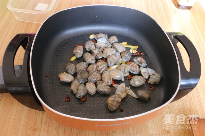 辣烧花蛤的做法