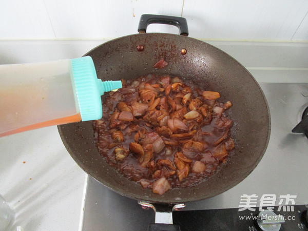 洋葱爆鸡块的做法