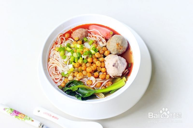 酸辣米线怎么做才好吃,酸辣米线的做法