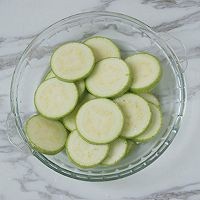 口感非常惊艳的韩国料理【韩式西葫芦煎饼】