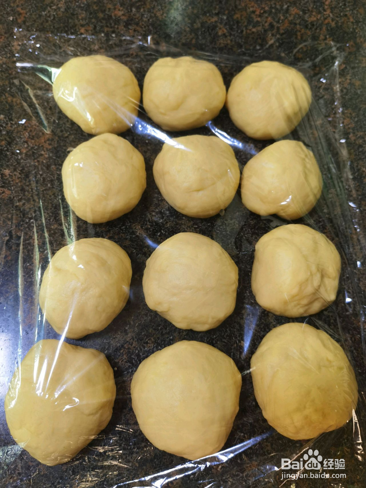 椰丝奶油面包的做法