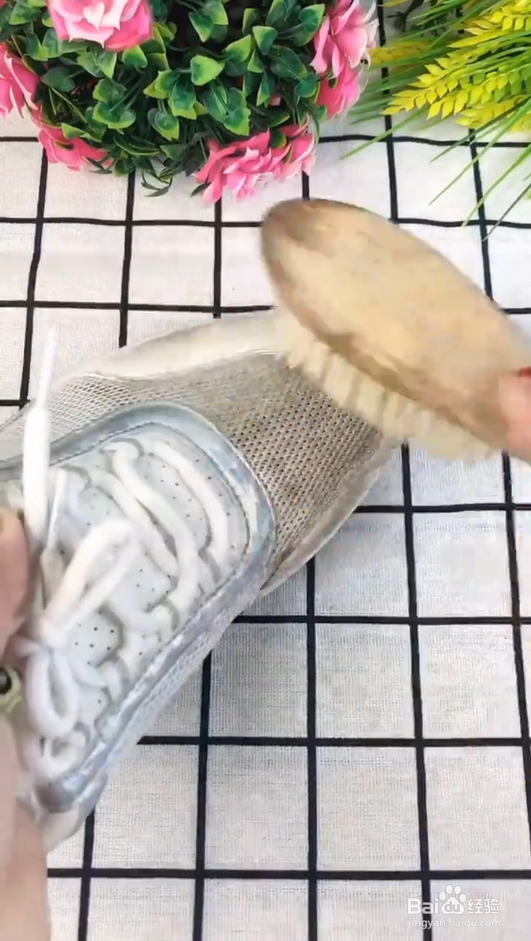 清理鞋子小妙招