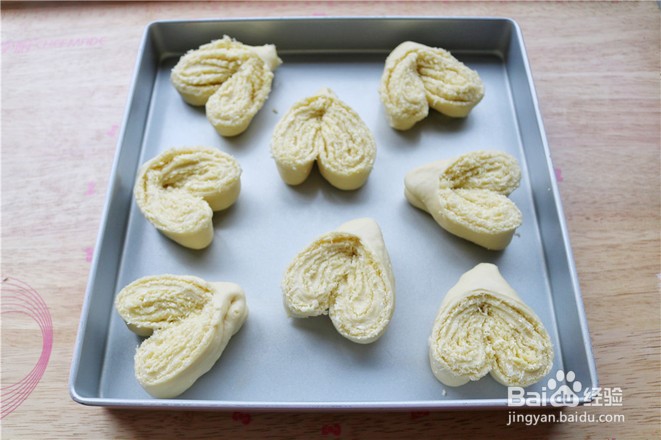 心形椰蓉面包的做法