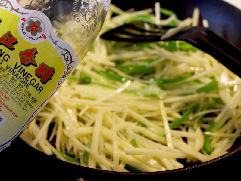 青椒土豆丝最佳的做法,味道好极了!