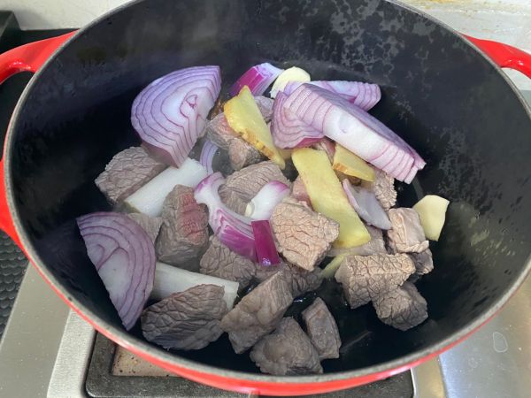 番茄土豆炖牛腩