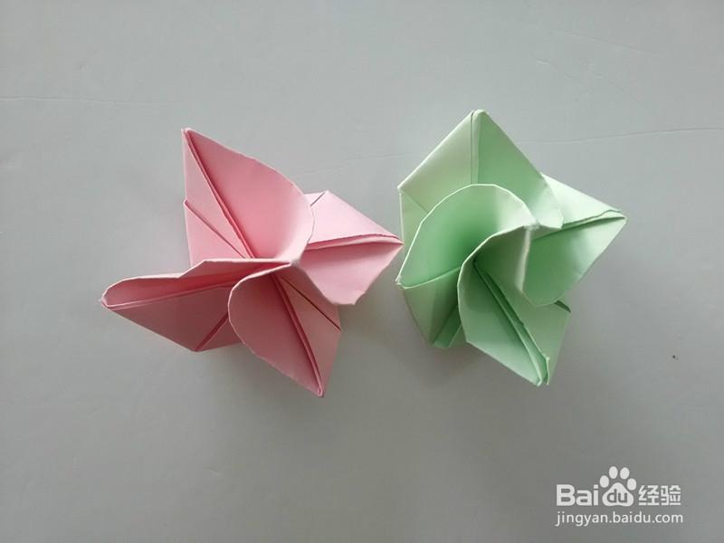 <b>一张纸折卷纸玫瑰的方法</b>