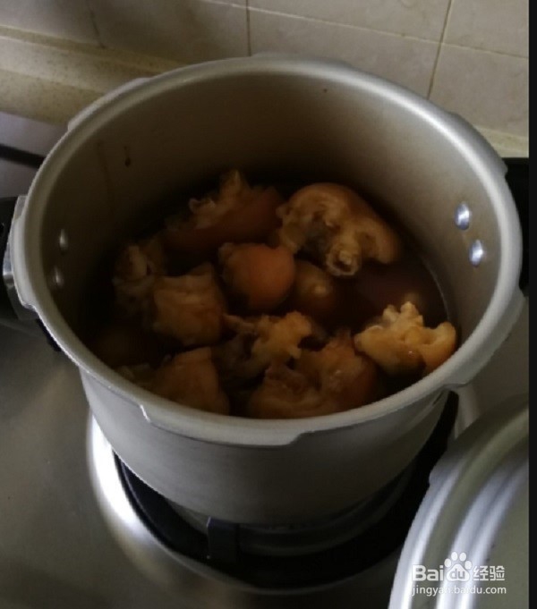 家常红烧Q弹猪蹄做法？