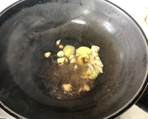 老板鱼炖豆腐的做法