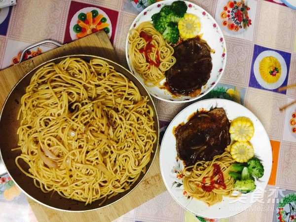 黑椒牛排的做法