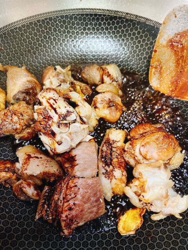 红烧土豆焖猪蹄