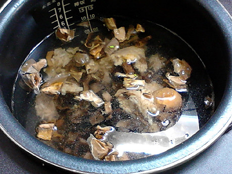 松茸菌菇粽子粥