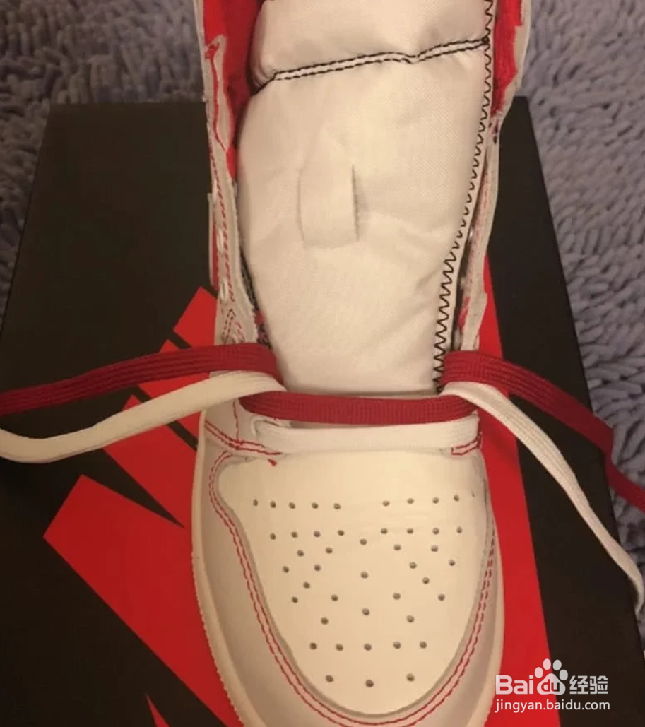 两根鞋带怎样绑一只鞋