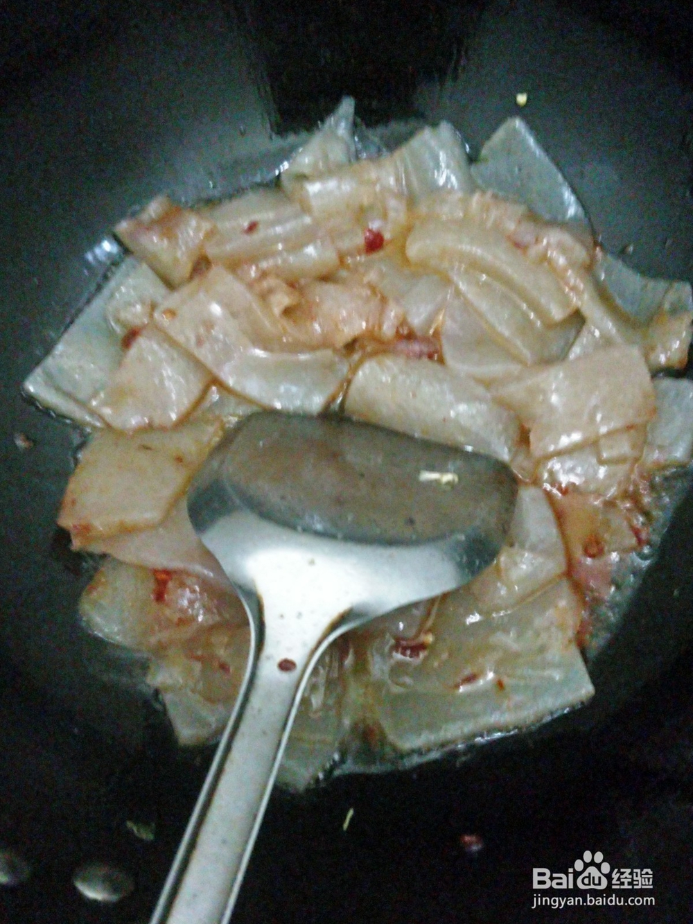 爆炒木耳烧魔芋的做法