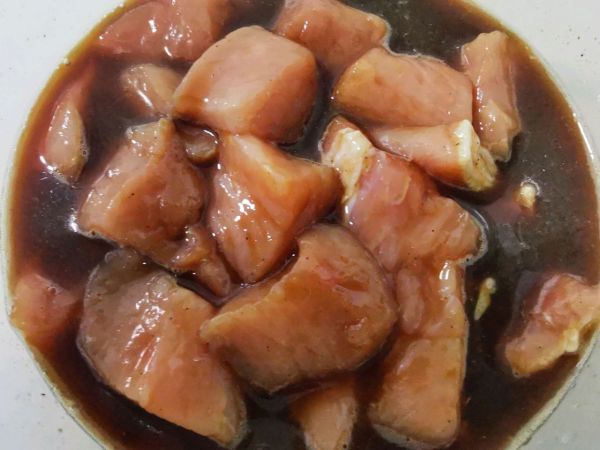秘制蒜香烤肉肉