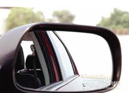 倒车要注意的问题分享