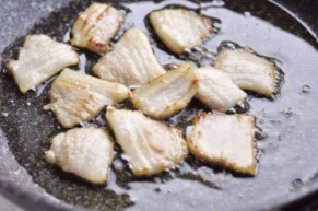 五花肉焖煎豆腐