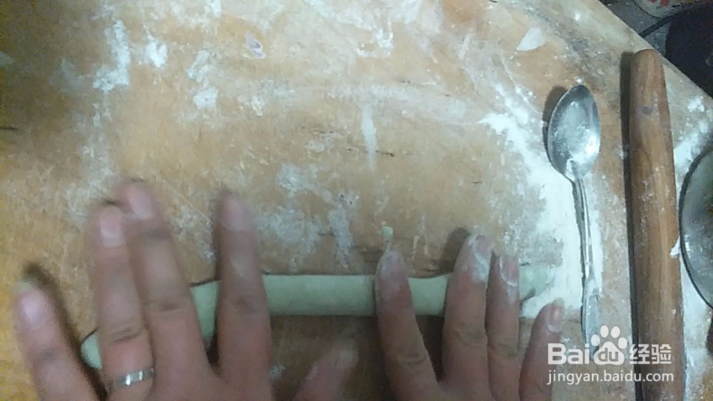 菠菜面条小兔子的做法