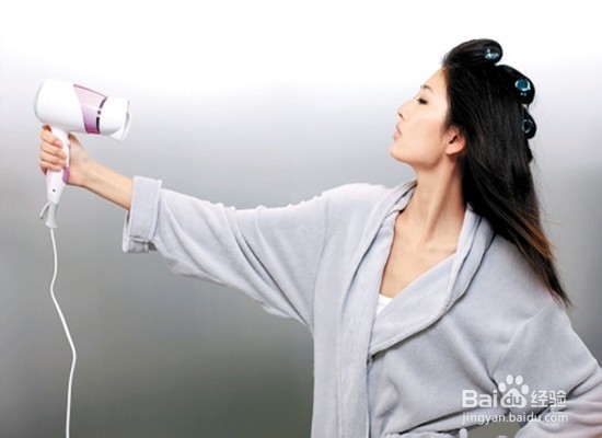 洗头发时应该注意什么才能够不掉发