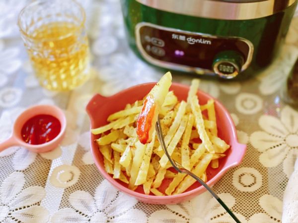 健康无油酥脆薯条在家就能做