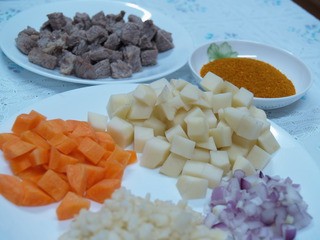 异国风情咖喱牛肉饭