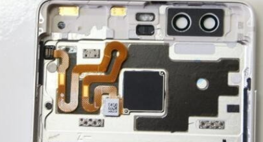 华为NOTE8手机怎么换屏幕玻璃