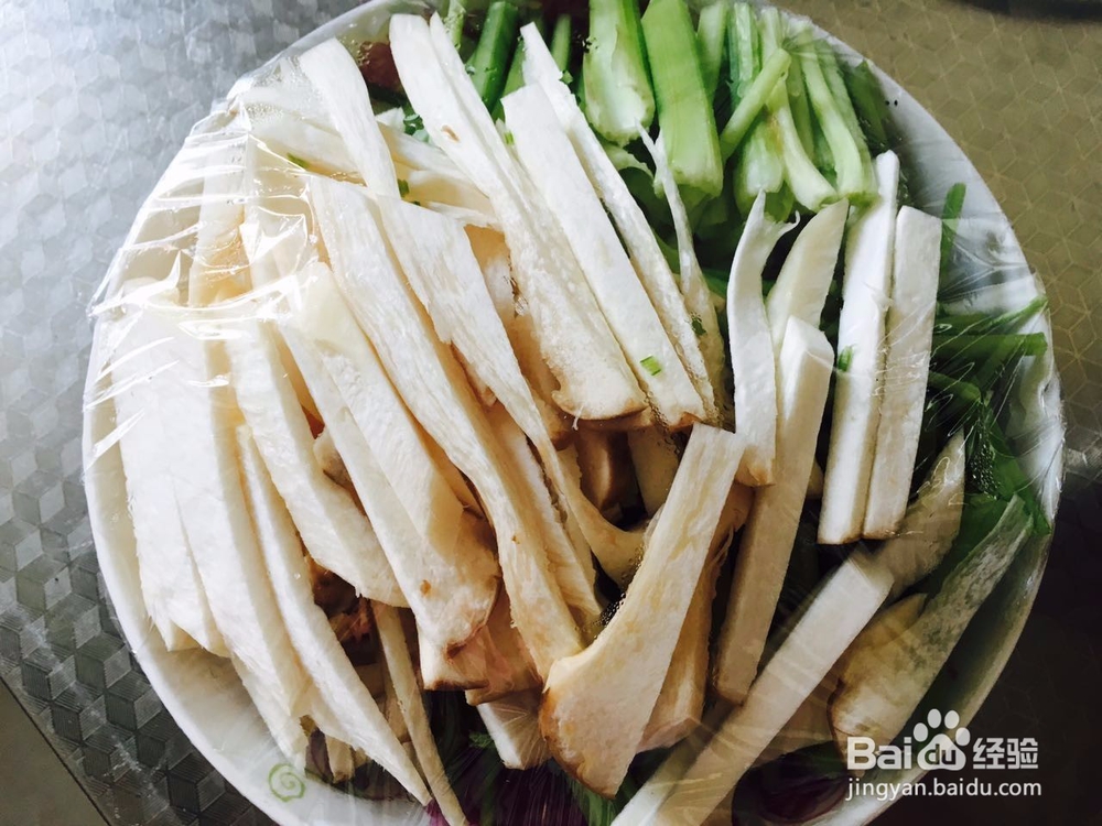 芹菜杏鲍菇炒肉丝——简单的家常菜菜谱