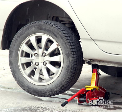 轿车每5万公里必须更换哪些零件