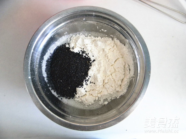 黑芝麻蛋白薄脆饼