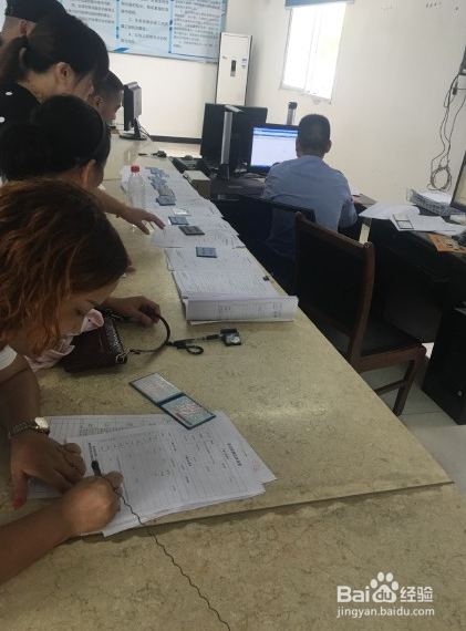 行驶证过期1年多怎么办