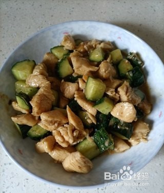 黄瓜炒鸡丁的做法