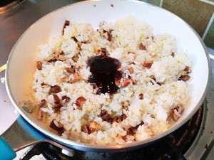 核桃炒饭的做法