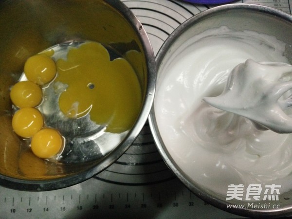 草莓奶油蛋糕杯