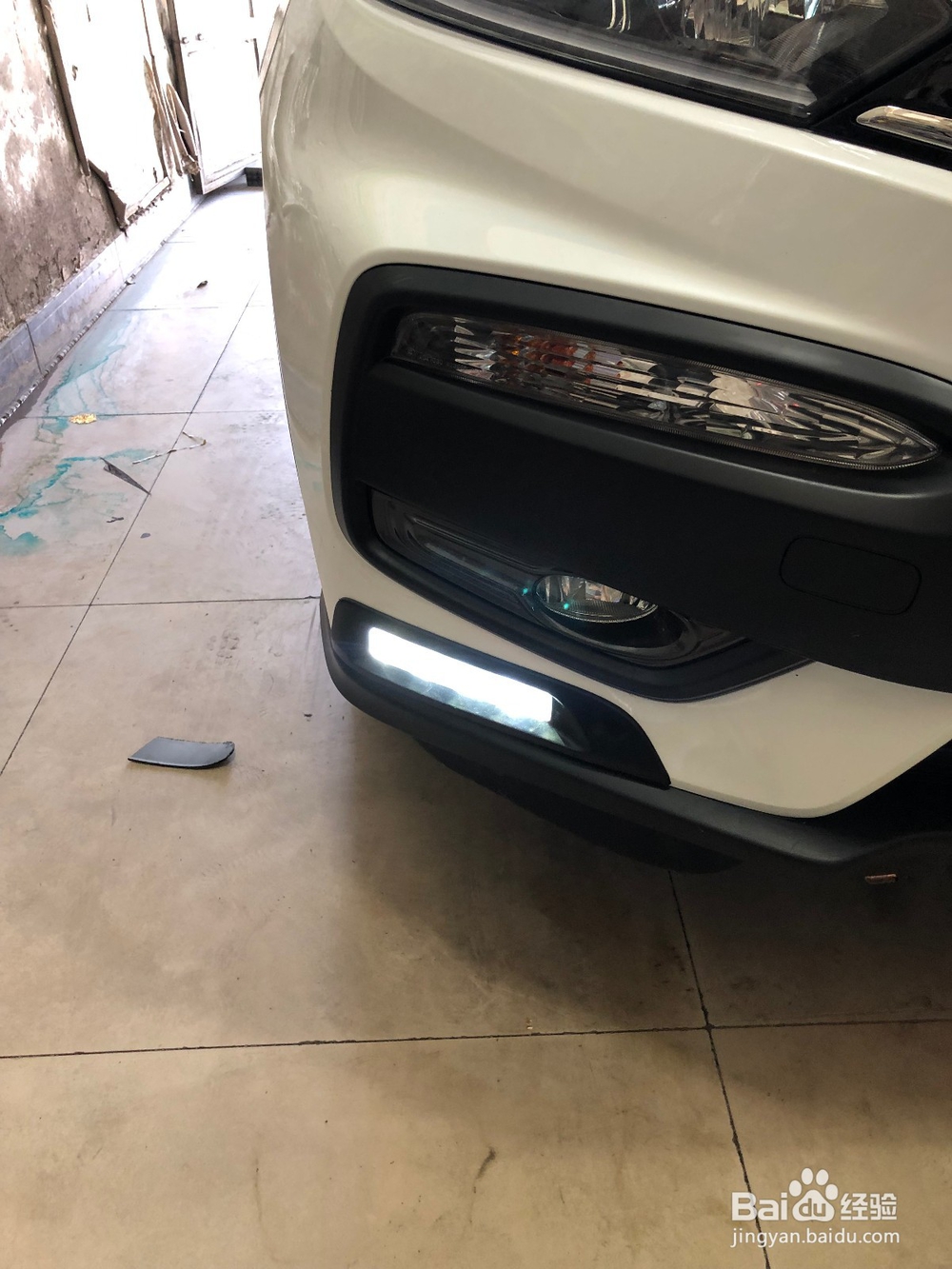 本田XRV原厂4S店特装日行灯的安装