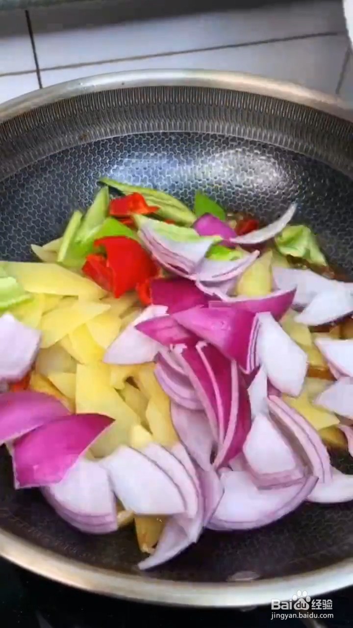 如何制作好吃的尖椒土豆片