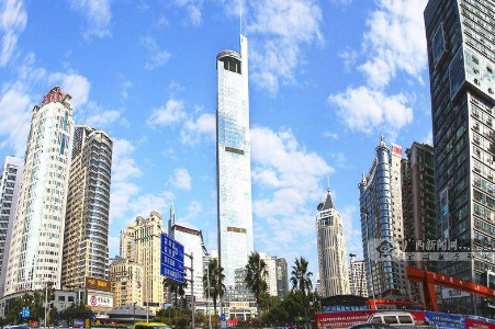 这座楼真高啊!(把句子写具体、生动)