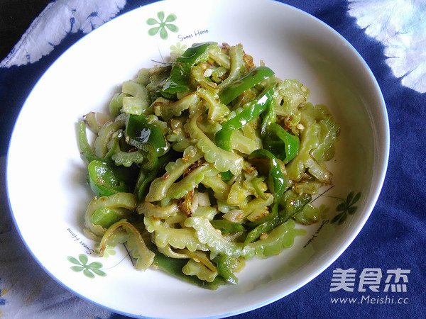 青椒炒苦瓜的做法
