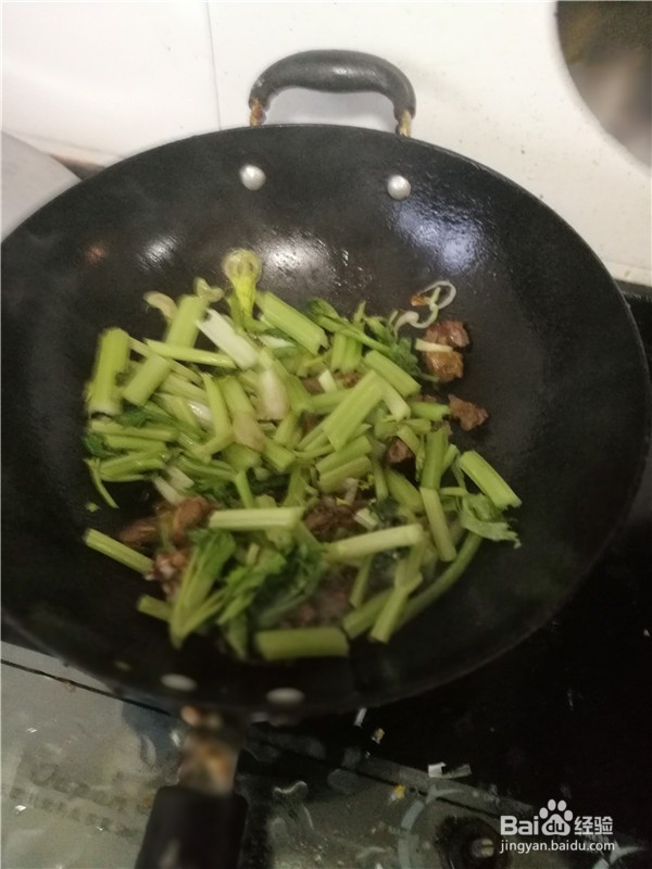 芹菜段炒熟猪肉