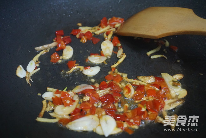 营养的时蔬炒鸭血