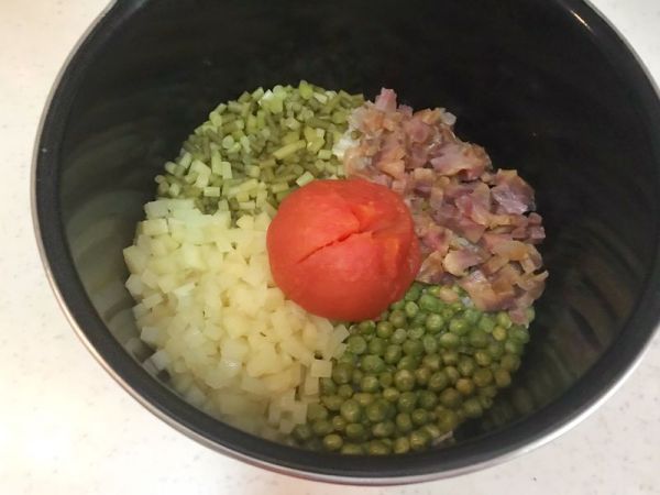 网红驾到：一颗番茄饭真的超好吃！