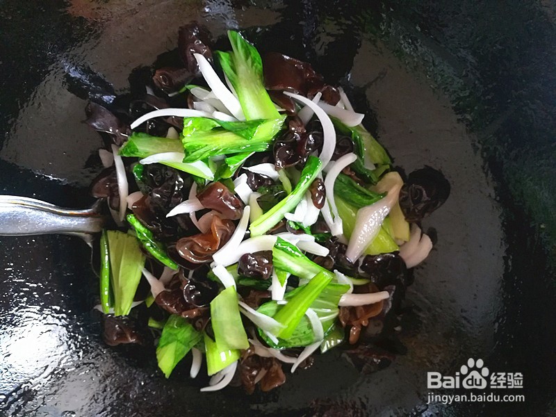 怎么做鸡蛋青菜洋葱黑木耳好吃