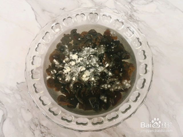凉拌木耳的制作方法