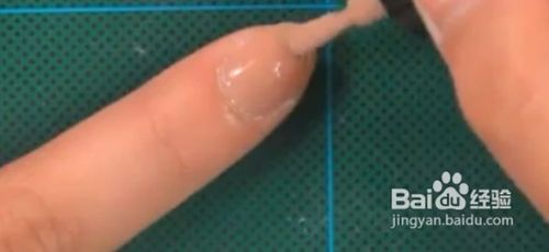 怎样DIY手绘美甲之素雅OL