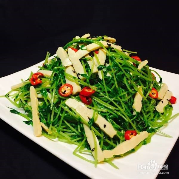 在喝红酒时,禁忌吃哪些食物?