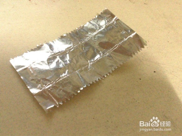 用口香糖和电池怎么生火？