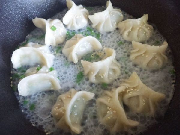 香菇猪肉韭菜煎饺