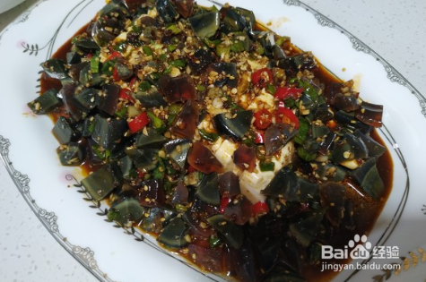 皮蛋豆腐的做法